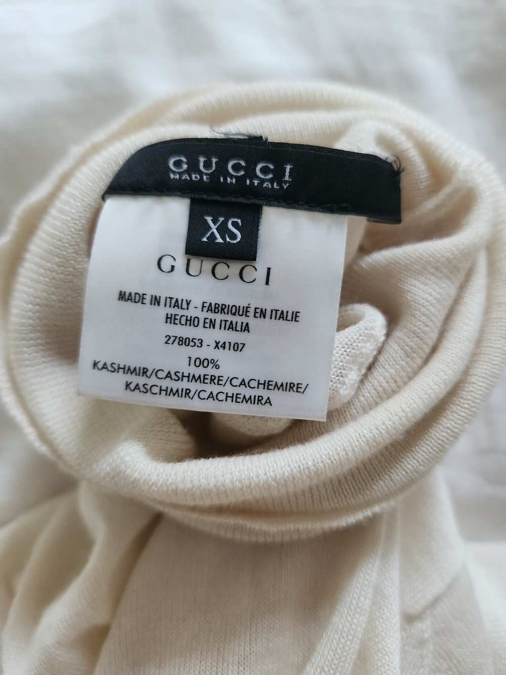 Gucci CASHMERE Cream Turtleneck Sweater fall Winter Designer Chic - Picture 6 of 11